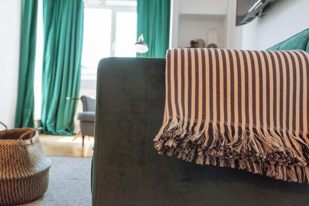 Brezoianu Spacious Flat Bucharest Exterior photo